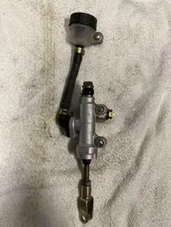 cb400sf nc39 純正リアマスターシリンダー 固着なし - メルカリ