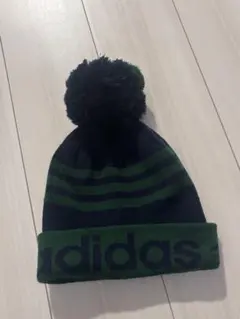 adidas ポンポン付きニット帽 フリーサイズ グリーン