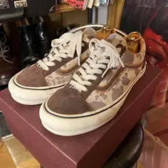 【入手困難/廃盤】VANS VAULT OG OLD SKOOL LX 27.5のサムネイル