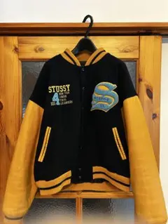 STUSSY スタジャン L 黒/黄のサムネイル