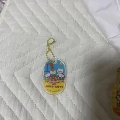 ハローキティ アクリルキーホルダーのサムネイル