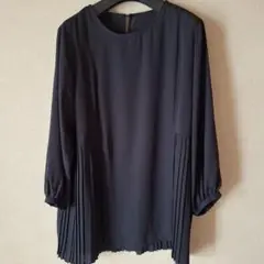 お値下げ黒の五分袖プリーツシャツ