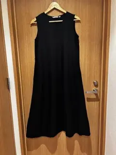 Vネック ノースリーブ ワンピース ブラック