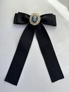 黒リボン　ブローチ　ヘアクリップ
