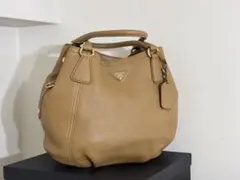PRADA ベージュ レザー ハンドバッグ