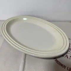 《美品》ルクルーゼ 30cm 楕円形 大皿 クリームイエローのサムネイル