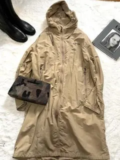 【Columbia】レインコート ベージュ Lサイズ　ロングジャケットジャンパーのサムネイル