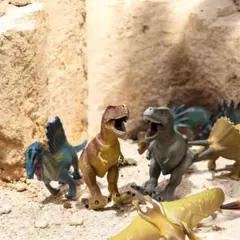 アニア　とオマケ恐竜フィギュアセット 約10cm 多色