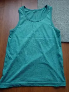 タンクトップ　緑　黒　まとめ売り　バラ売り可