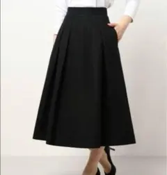 ルルウィルビー　黒スカート
