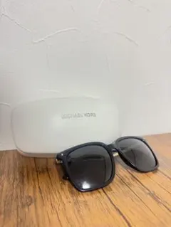 MICHAEL KORS サングラスのサムネイル