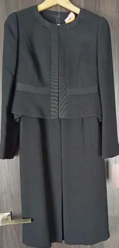 値下げ​【極美品】ペプラム ワンピーススーツ 9号 黒 セレモニー 冠婚葬祭