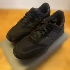 New Balance ブラック スニーカー