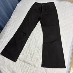 ユニクロ　フレアジーンズ　ブラック