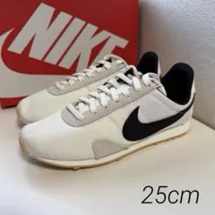 NIKE スニーカー