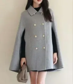 セゾンドパピヨン ダブルフェイスメタルボタンケープコート