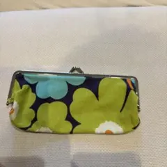 花柄がま口ポーチ シルバー金具付き