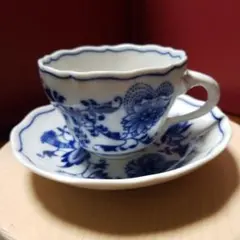 ブルーのデミタスカップ とソーサーセット　１客