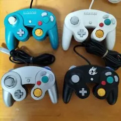 動作品　ゲームキューブコントローラー　エメラルドブルーホワイトスマブラブラック等