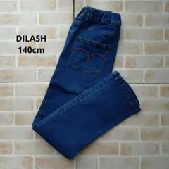 未使用　DILASH　デニムパンツ　140cm