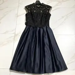 未使用級♡AIMER ドレスひざ丈ワンピース 花柄 レース 膝丈 サテンのサムネイル