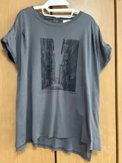 バックジップフォトプリントTEE グレー ドゥドゥ　doudouのサムネイル