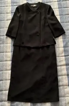 ブラックワンピーススーツ ジャケット付き