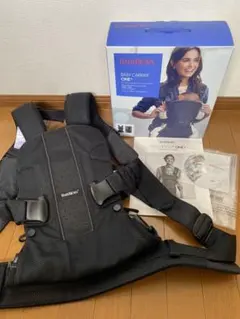ベビービョルンBaby Carrier One+ ブラック メッシュ　おまけ付き