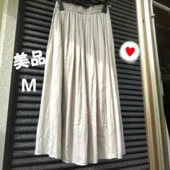 美品❤️さらさらホワイトベージュロングギャザースカートMフレアプリーツシューラルーのサムネイル