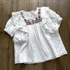フリル付き刺繍ブラウス ホワイトブラウス