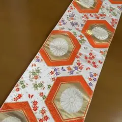 和風テーブルランナー 橙亀甲花文様129