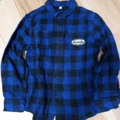 男の子　青色チェックシャツ　サイズ130