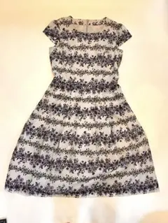 レリアン　花柄総柄ワンピース　Mサイズ