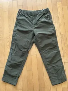 【定番カラー！】ユニクロ オリーブグリーン ゴムウエスト チノパン