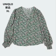 【新品】 ユニクロ　プリントVネックブラウス　花柄　シャーリング加工　XL