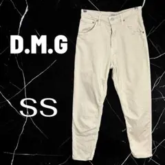 美品✨【D.M.G】ハイウエストスキニーデニム　しっかり生地　日本製　アイボリーのサムネイル