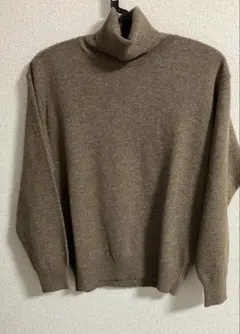 ベネトン　ブラウン　タートルネックXS