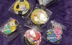 くら寿司⭐︎BT21 キーホルダー 缶バッチ 5点