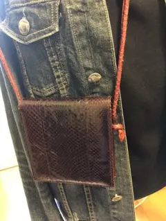 ヘビ革 赤 ショルダーバッグ 二つ折り