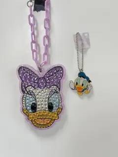 12/13•14限定セール 【Disney】デイジーとドナルド キーホルダー