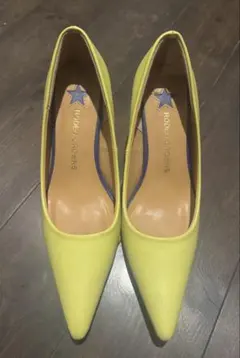 RODEO CROWNS イエロー パンプスのサムネイル
