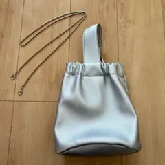 apart by lowrys ハンドバッグ シルバー カナグツキ 巾着型