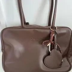 CHICO ブラウン トートバッグ ハートチャーム付き　Fサイズ