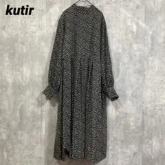 kutir プリーツロングワンピース　小花柄　レトロ調　バックジッパー　Sサイズ