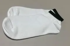 レディース　ホワイト 深緑アクセント ショートソックス　滑り止め付き