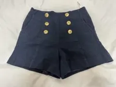 Burberry ネイビー ボタン付きショートパンツ