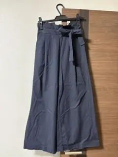 新品ZARAネイビー ガウチョパンツ リボン付き⚫︎