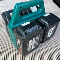 持ち運びに便利　マキタ　バッテリーホルダー　4個収納　グリーン　18V