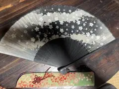 扇子 桜柄 黒地 扇子袋付き