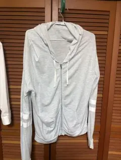 AMERICAN EAGLE ジップアップパーカー グレー M